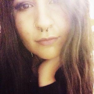 Meet your Posher, Evelyn